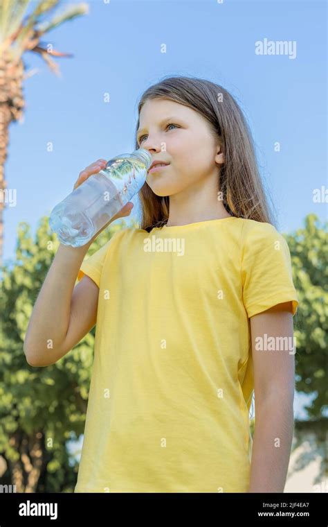 Kids Summertime Beverage Hi Res Stock Photography And Images Alamy