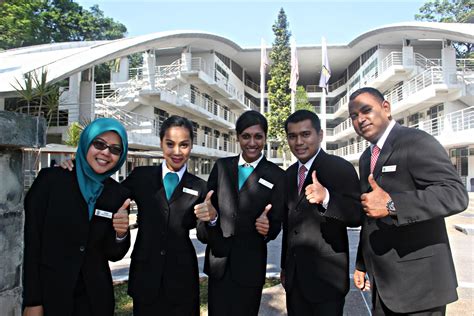 Universiti malaya adalah merupakan salah sebuah universiti awam di malaysia. UMCCedOfficial