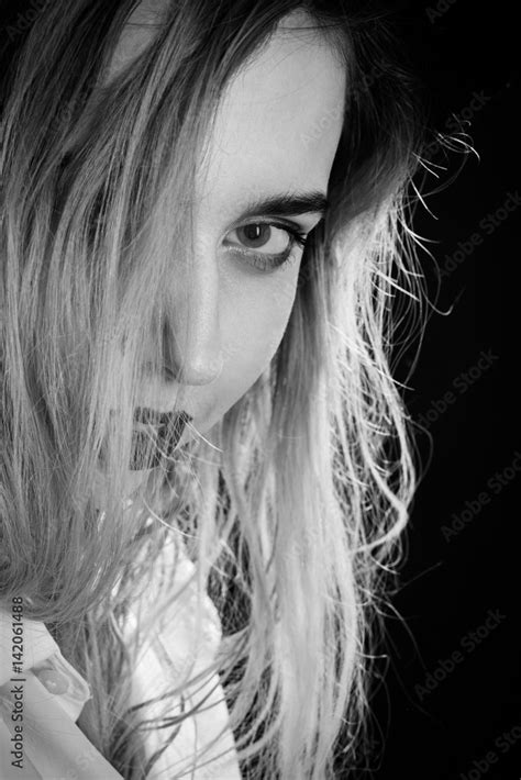 sensual beautiful blond girl with wet hair closeup portrait monochrome foto de stock adobe stock