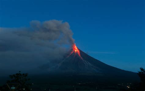 Mayon Volcano Eruption Philippines Raises Alert Level Photogallery