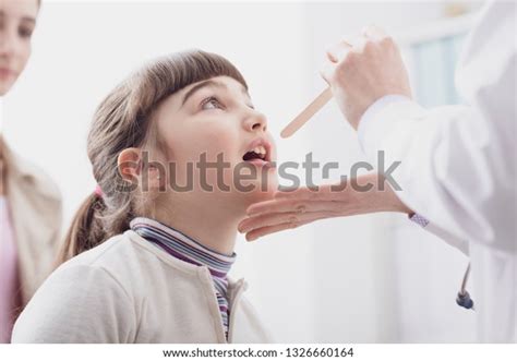 1029 Doctor Child Tonsillitis Images Stock Photos And Vectors