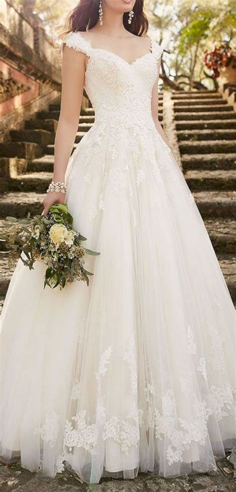 There are so many incredible choices out there, and there truly is something for everyone. Princess wedding dresses Ideas 1 - OOSILE