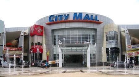 Shopping Mall Undressed
