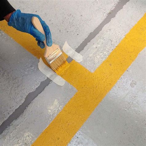 Yellow 1l Liquid Road Marking Paint 1 L Brush Rs 200 Litre Berasia