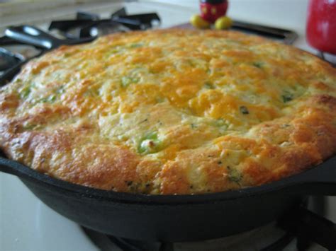 It goes well with beans, chili, and greens. BaketyBakeBake: Broccoli Cheddar Cornbread
