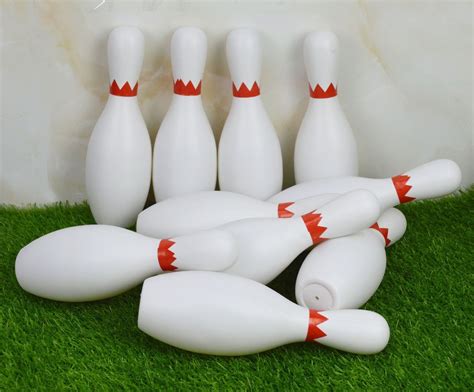 Bowling Set Toy Game 10 Pins 2 Balls Classical Vintage Indoor Plastic