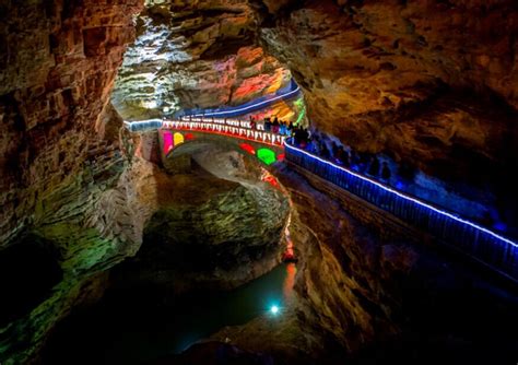 Yellow Dragon Cavern Zhangjiajie Huanglong Cave