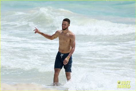 Shirtless Stephen Curry Hits The Beach With Wife Ayesha Photo