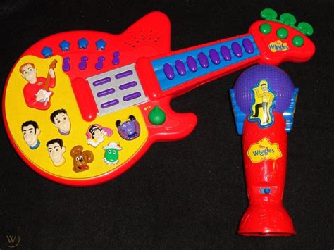 The Wiggles Wiggles Guitar And Microphone 1830594583