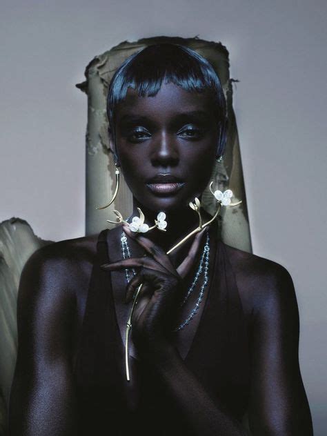 【画像】世界一美しい黒人女性、これもうダークエルフだろ・・・ 英国版ヴォーグ 美しい黒人女性 黒人モデル
