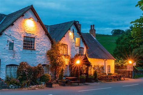 Best British Country Pubs With Rooms