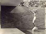 Georg Kolbe: Morgen, 1925, Gips, Höhe: 265 cm, Aufstellung im Mies van ...