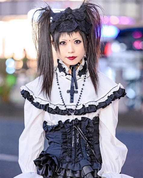 Tokyo Fashion Japanese Gothic Lolita And Visual Kei Fan Yukachin