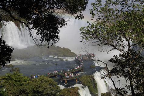 Travel Hack How To Beat The Crowds At Iguazu Falls Argentina The