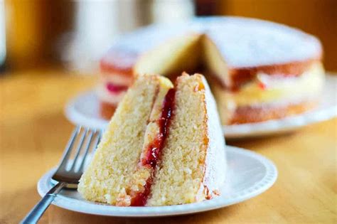 Victoria Sponge Cake With Buttercream Recipe Victorian Sponge Cake