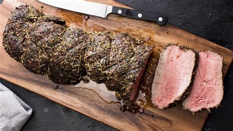 Beef tenderloin, known for its mild flavor and juicy succulence, is any chef's dream. Christmas Dinner Menu With Beef Tenderloin / Kid Friendly ...