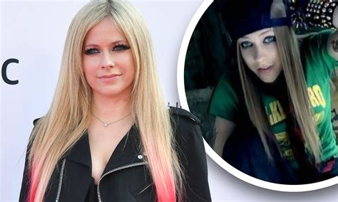 Avril Lavigne Girlfriend Teen Pics