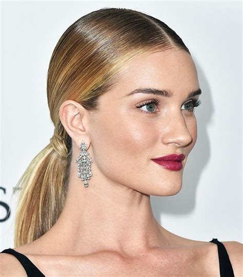 7 Genius Beauty Tips We Learned From Rosie Huntington Whiteley Via