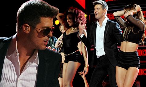 Bet Awards 2013 Robin Thicke Performs Pg Rated Version Of His Banned Hit Blurred Lines At Bet