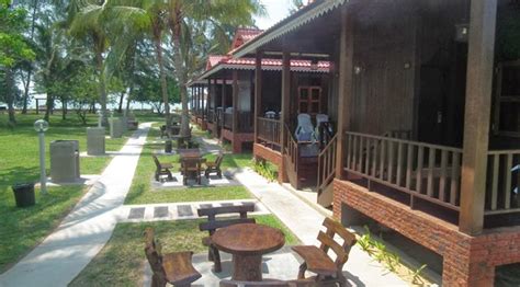 Yakınlardaki gezilecek yerlerden bazıları made tomi bali driver (0,2 km). La Dolce Isriah ...: Tanjung Sepang Beach Resort ...