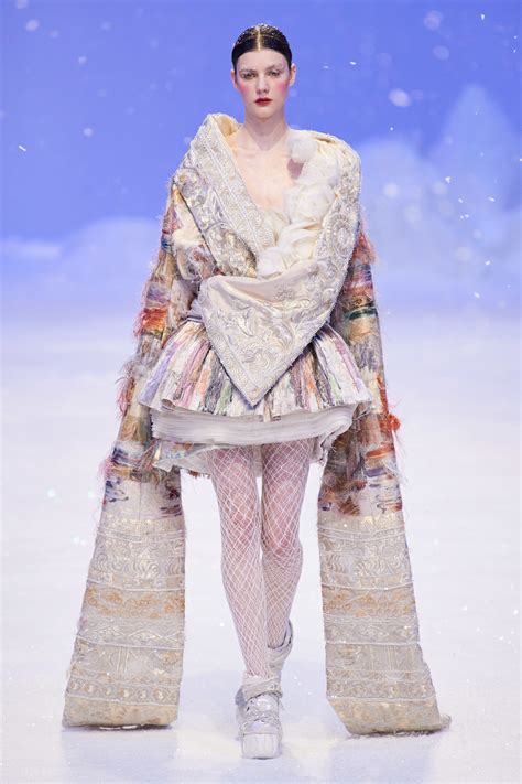guo pei spring 2020 couture fashion show in 2020 couture fashion fashion couture