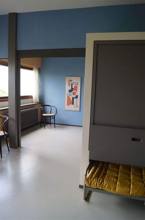 Miss out on additional information about building data as well as involved companies and their contact information. Das Le Corbusier Haus der Weissenhofsiedlung gehört jetzt ...