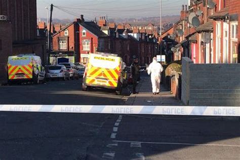 Leeds Murder Woman 21 Dead As Two Men Arrested By Police Mirror