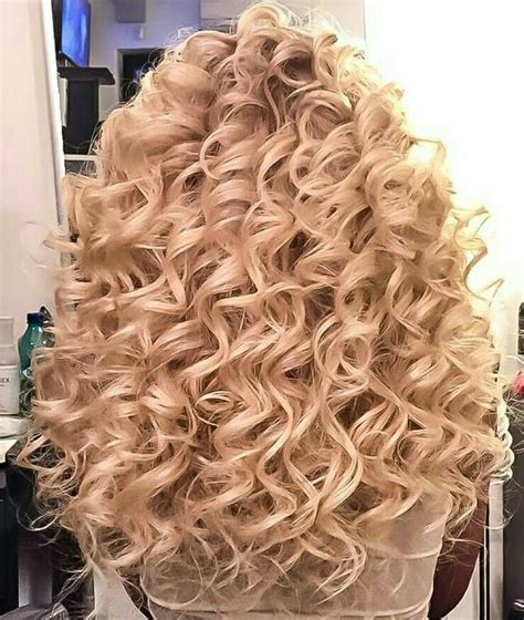 Pin By Tava Stewart On Various Ringlets Curls For Long Hair Permed Hairstyles Short Permed Hair