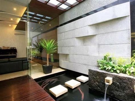 Hal ini bertujuan untuk memberikan ruang bagi ikan untuk berenang bebas dalam kolam, apalagi jika anda memelihara cukup banyak ikan dalam satu kolam. Get+ Desain Ruang Tamu Outdoor Dengan Kolam Ikan Pictures ...