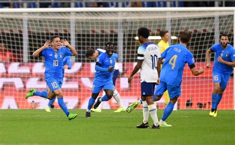 italia condena al descenso a inglaterra en la uefa nations league gracias a un golazo de raspadori