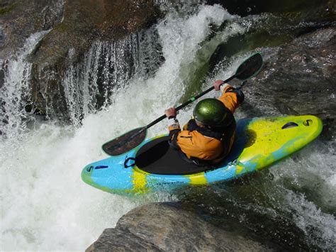 Different types of kayaks and their uses. Types of Kayaks - Best Cheap Kayaks - How to buy a Kayak