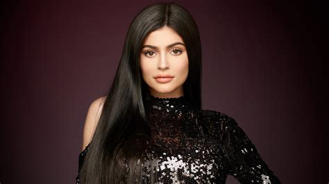 Download Brown Eyes Brunette Model Celebrity Kylie Jenner 4k Ultra Hd