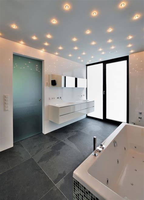 Sternenhimmel led decke badezimmer have eine grafik aus dem andere. Moderne badkamer met sterrenhemel van spotjes - Badkamers ...