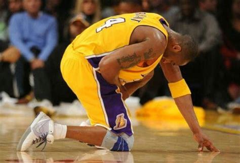 Kobe Bryant Finger Injury But Still Plays Love And Basketball Kobe