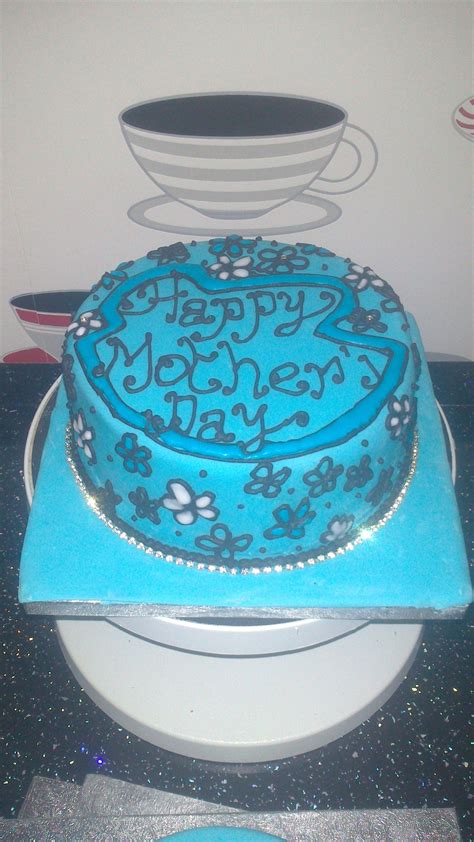 It's perfect for a wedding or birthday. Mother's Day Cakes - Simple mothers day cake | Mothers day ...