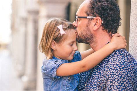 Rapporto padre figlia ecco quanto l amore di un papà è fondamentale