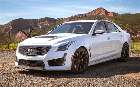 Rear camera mirror, which is included in the available luxury package. 2017 Cadillac CTS-V Review - GTspirit