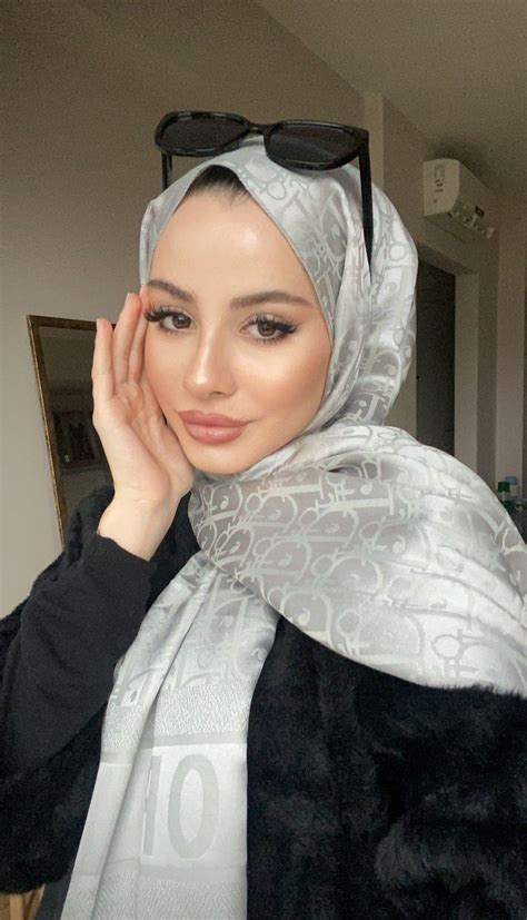 Oum Aima Adlı Kullanıcının Hijabi Panosundaki Pin Kadın Islami Moda Kızlar