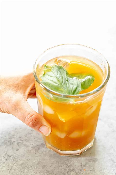 How To Make Peach Iced Tea Delish Knowledge