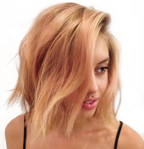 Another bonus is that the color comes in a variety of shades, complimenting most complexions. 20 Natural Looking Shades of Strawberry Blonde Hair Color ...