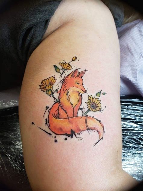 Fox Tattoo With Sunflowers 1001 Fox Tattoo Small Fox Tattoo Fox Tattoos For Women