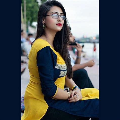 Priya Chakraborty Asian Model Saree Photoshoot Desi Beauty