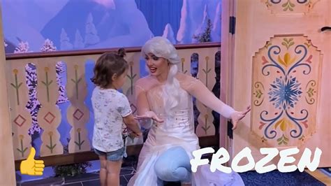 Meeting Elsa And Anna Frozen For The First Time FROZEN At Disney Vacations YouTube