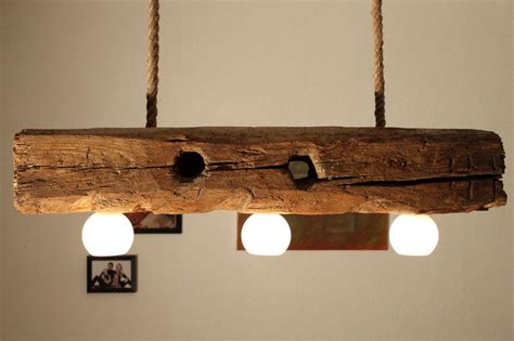 Diese werden gern als blickfang eingesetzt und haben großen einfluss. handgefertigte+Deckenlampe+aus+altem+Holzbalken+von+aus-Holz-mit-Liebe+auf+DaWanda.com ...