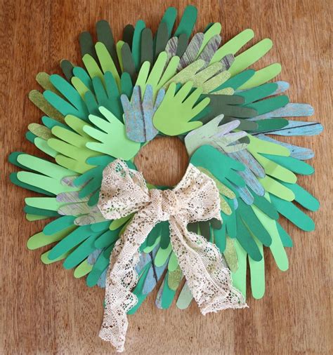 How To Make A Holiday Handprint Wreath Bc Guides