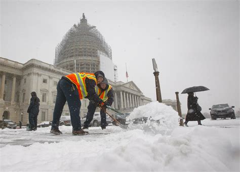 First Snow Of The New Year Hits Dc Area Wtop News