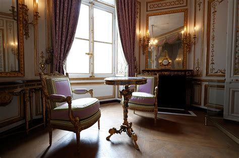 Marie Antoinettes Renovated Versailles Apartment Reopens To Public