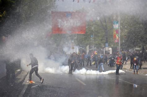 Turkey May Day Demonstrations Photos Protesters Police Clash With