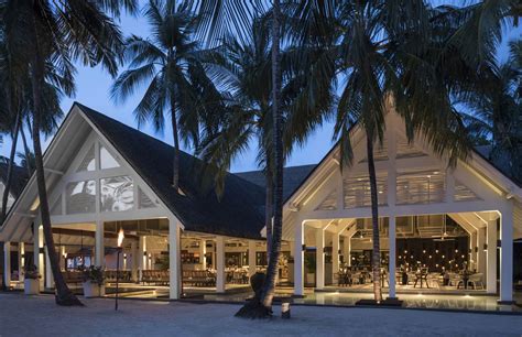 Hotel Review Four Seasons Maldives