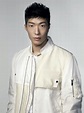 香港首位Dior Men代言人：奧運冠軍張家朗親身示範Dior Men與Sacai聯乘系列 | ELLE HK
